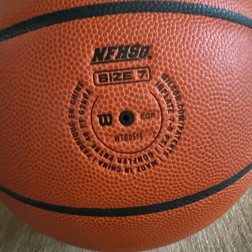 Wilson Evolution Basketball 29.5" Official
Size 7 Indoor Game Ball NWOT - Picture 3 of 5